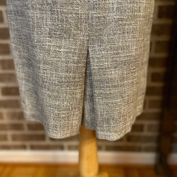 Ann Taylor satin lined skirt - Picture 7 of 10